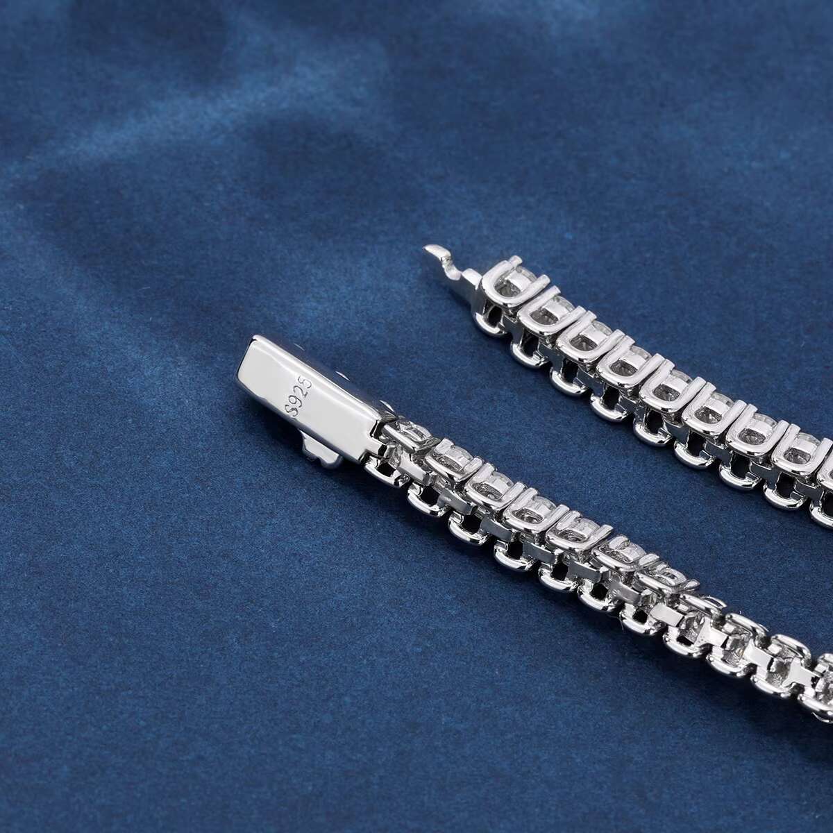 Trendy Unisex Jewelry Elegant 3mm High-Quality Moissanite Stones Set into 925 Pure Silver Chains