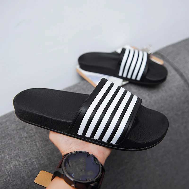 Plus Size Men Indoor Home Slippers Male Soft Comfortable Bath Slippers Mens EVA Flat Thick Platform Outdoor Beach Sandals Summer XJ250704