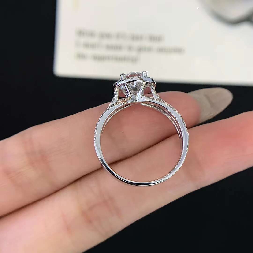 Custom 9K 10K 14K 18K White Gold Round Brilliant Cut Moissanite Wedding Engagement Ring Classic 1CT Halo Ring for Women