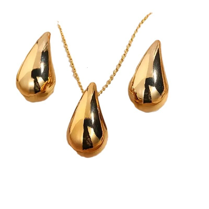 Jewelry Niche Simple High-End Necklace And Earrings Set Smooth Water Drop 3D Pendant Accessories