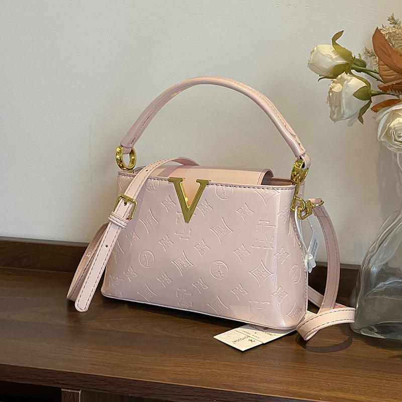 Free Shipping 2025 Hottest Large-capacity bucket bag Fashion Versatile Glossy High Quality Women Shoulder Crossbody Bag Available in Red Black and Mor