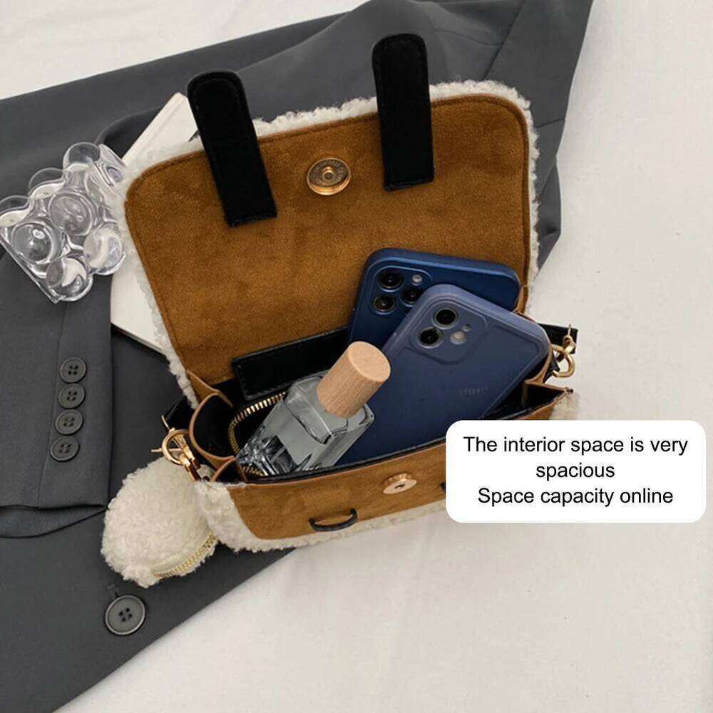 Designer Bags Autumn Winter Fashion Hot selling Shoulder For Women Furry Crossbody Fuzzy Pluffy Clutch Bag With Coin Purse Casual Faux Fur Handbags