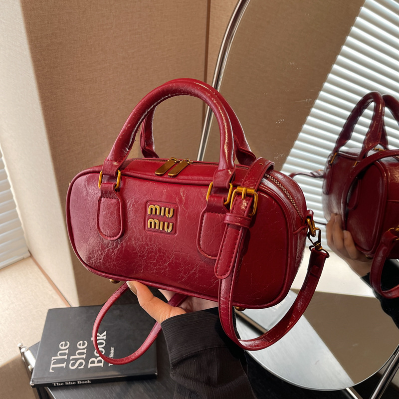 design bag free shipping 2025 new bowling bag niche large capacity pillow bag versatile fashion handbag single shoulder crossbody bag red