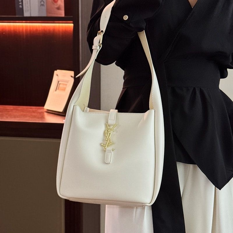 new Spring Bea Shopping Bag tote bag Hobo Bag with Inserted Buckle Large-capacity Mommy Tote Bag for Women bags Designer Large Capacity luxury Bags Be