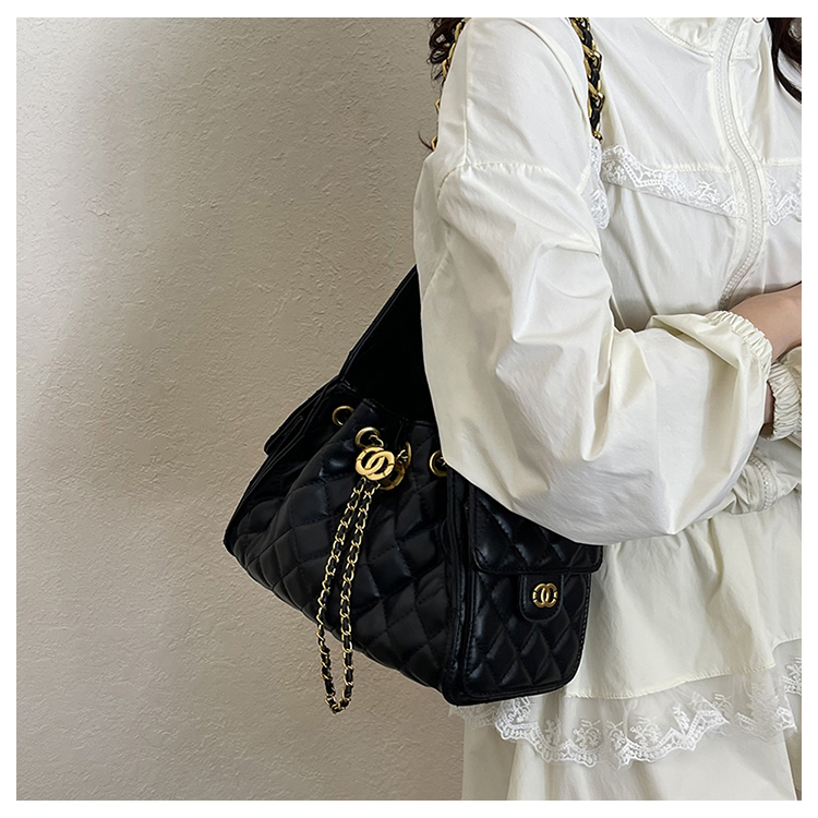 Designer Bag Shoulder Bag Rhombus chain Xiaoxiangfeng bucket bag 2025 summer new women's bag fashion trendy shoulder bag with large capacity