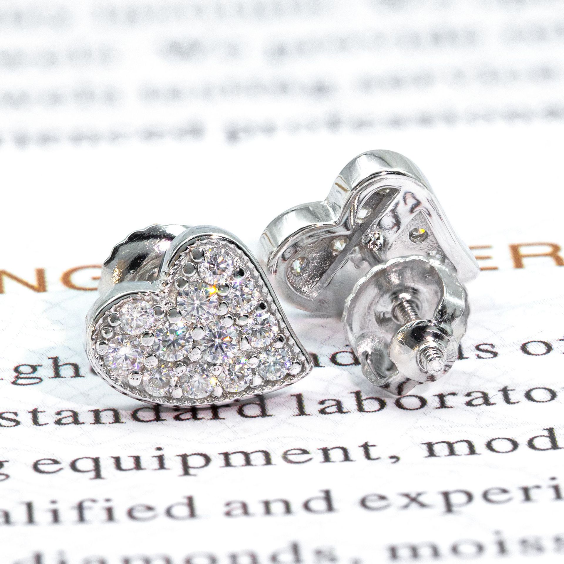 Special Design Sterling Silver Peach Heart White Rose Gold Small Stud Earrings Mini Heart Pave Moissanite Diamond Stud Earrings