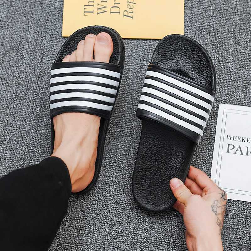 Plus Size Men Indoor Home Slippers Male Soft Comfortable Bath Slippers Mens EVA Flat Thick Platform Outdoor Beach Sandals Summer XJ250704