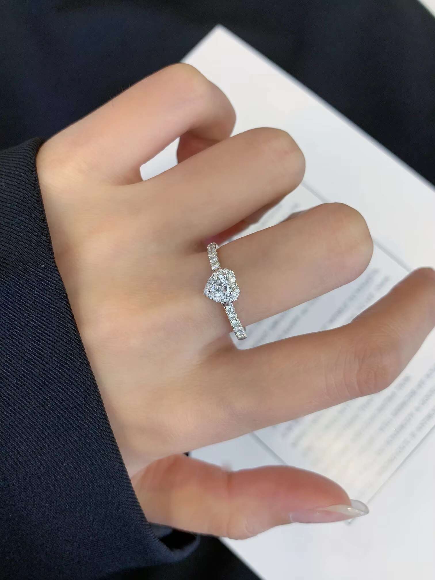 Heart Shape 0.21CT VVS1 Lab Grown Diamond Halo Engagement Ring in 18K Gold Fine Jewelry for Party or Valentines Gift With Women