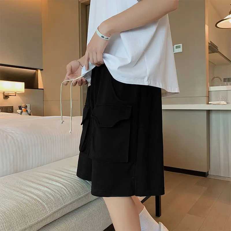 Mens Summer Multiple Pockets Loose Cargo Shorts New Classic Street Casual Korean Style Straight Cylinder All-match Male Short W250705