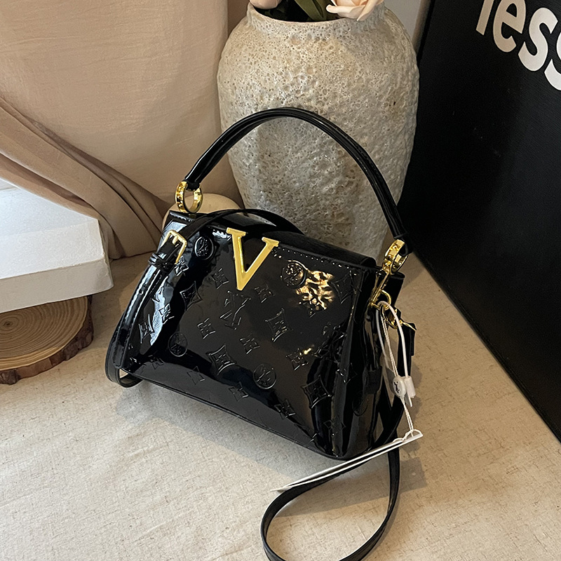 Free Shipping 2025 Hottest Large-capacity bucket bag Fashion Versatile Glossy High Quality Women Shoulder Crossbody Bag Available in Red Black and Mor