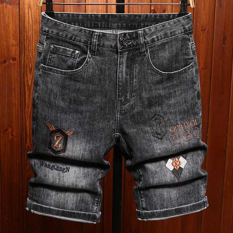 High end embroidered printed denim shorts for men light luxury fashionable slim fit summer trend five quarter pants W250705