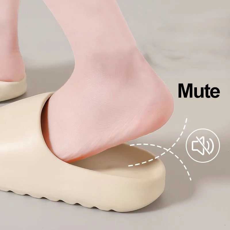 Summer Beach Non Slip EVA Slippers Women Comfort Soft Sole Pillow Slides Woman Lightweight Thick Platform Home Flip Flops 2024 XJ250704