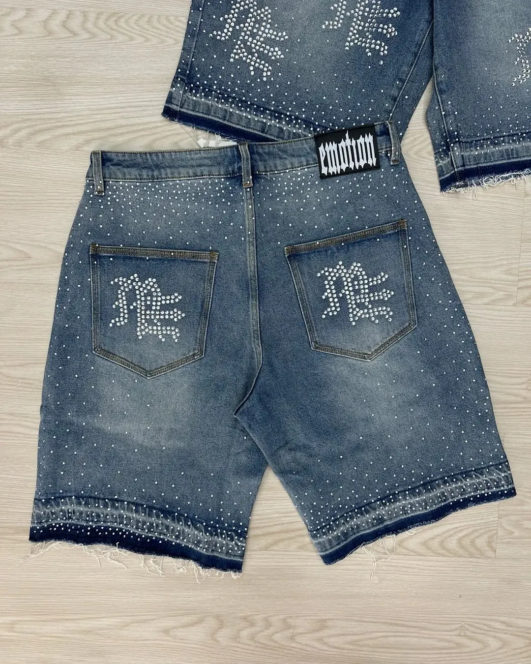 Retro Studded Lettering Denim Shorts Y2K Jeans for Mens and Womens Hip Hop Vintage Washed Blue Baggy Over The Knee Pants 250628