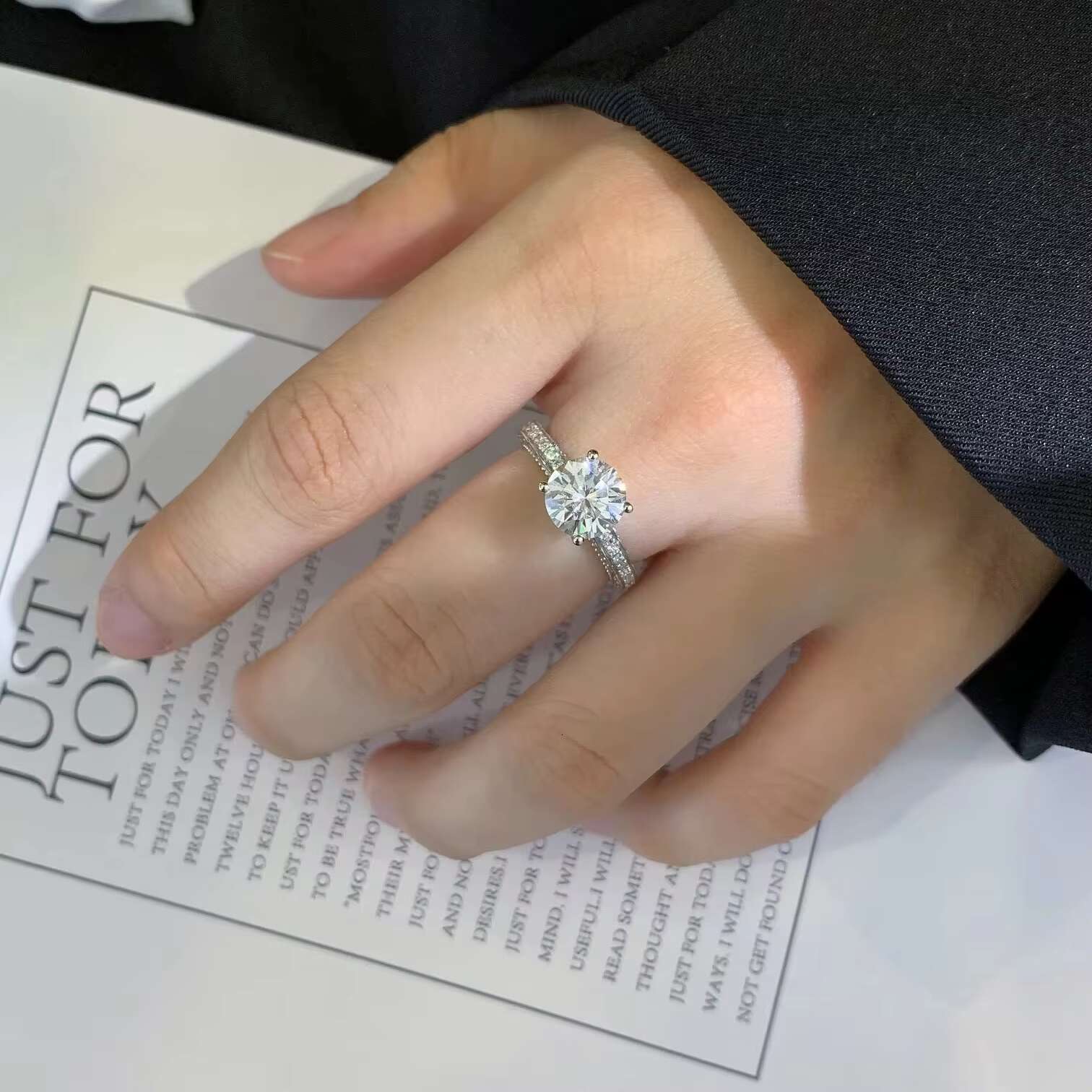 18K Fine Jewelry 2 Carats Moissanite Pass Diamond Test D Color Moissanite Blossom Ring for Teen Girls Gift Fine Jewelry