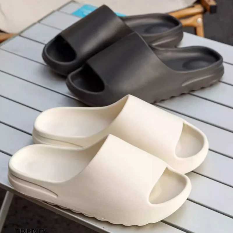 Big Size Summer Fashionable Womens Home Slippers Thick Soles Non-Slip Unique Outdoor Sandals Soft-Soled Lightweight Flip Flops XJ250704