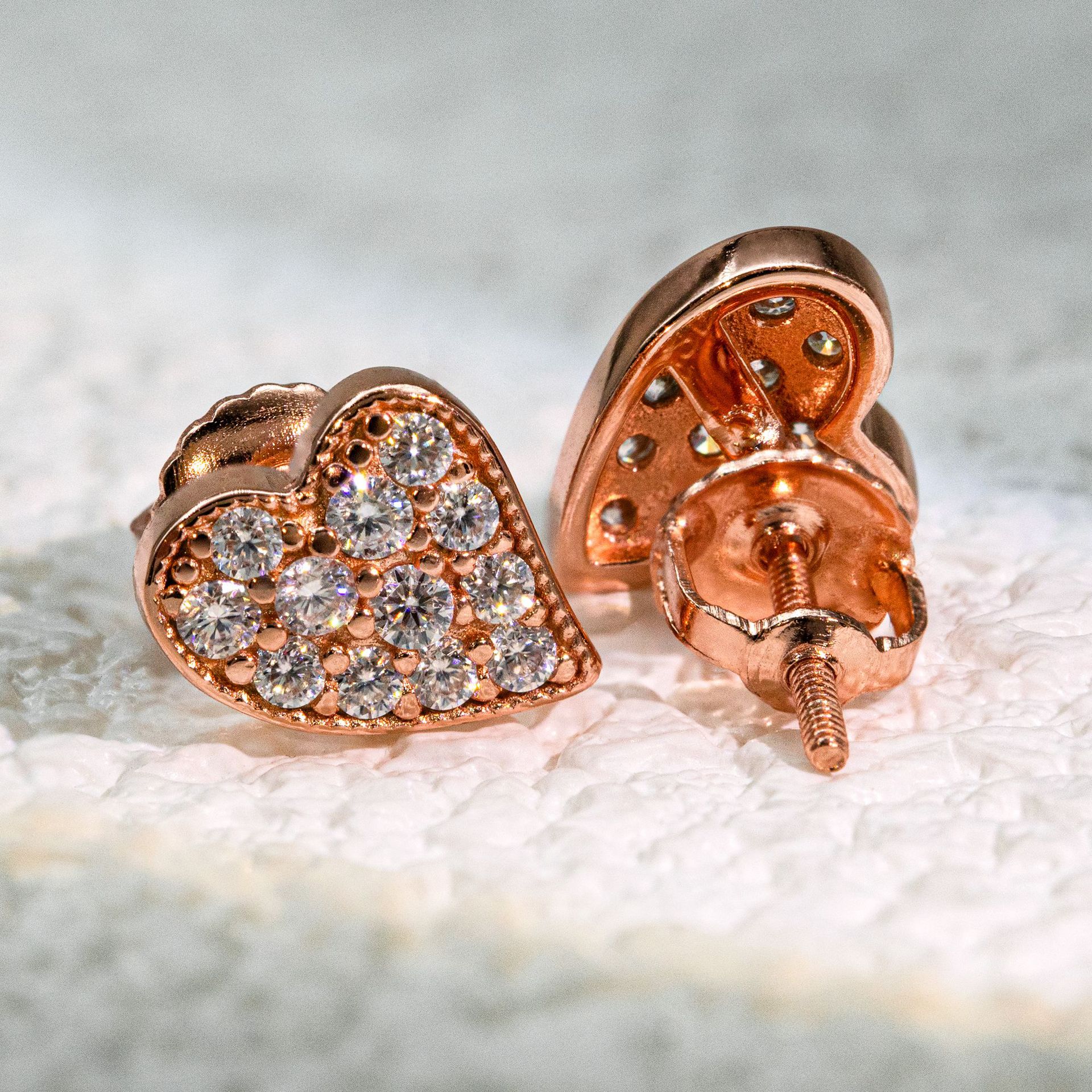 Special Design Sterling Silver Peach Heart White Rose Gold Small Stud Earrings Mini Heart Pave Moissanite Diamond Stud Earrings
