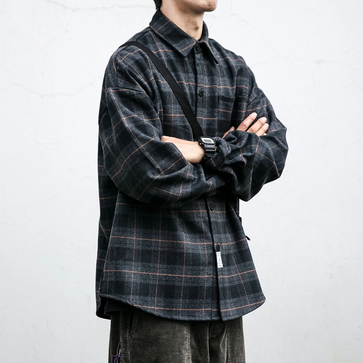 Autumn and Winter Retro Brushed Thickeneded Plaid Shirt Mens Workwear Long-Sleeved Trendy Loose Woolen Shirt Casual Jacket Trendy 250704