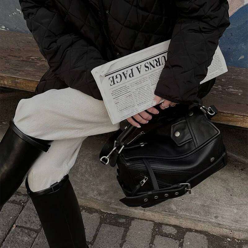 Pillow Women Texture Brand Large Capacity Commuter Punk Portable Motorcycle Bag Shoulder Side Pockets Crossbody Bags