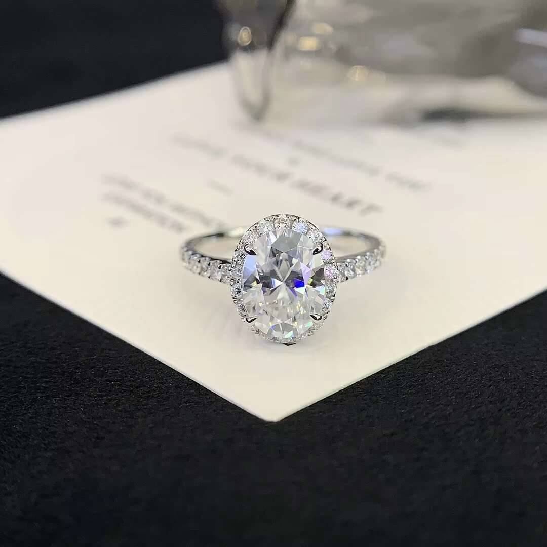Trendy 18K White Gold 2CT D VVS Oval Cut Moissanite Diamond Women Jewelry Eternity Promise Ring for Engagement Wedding
