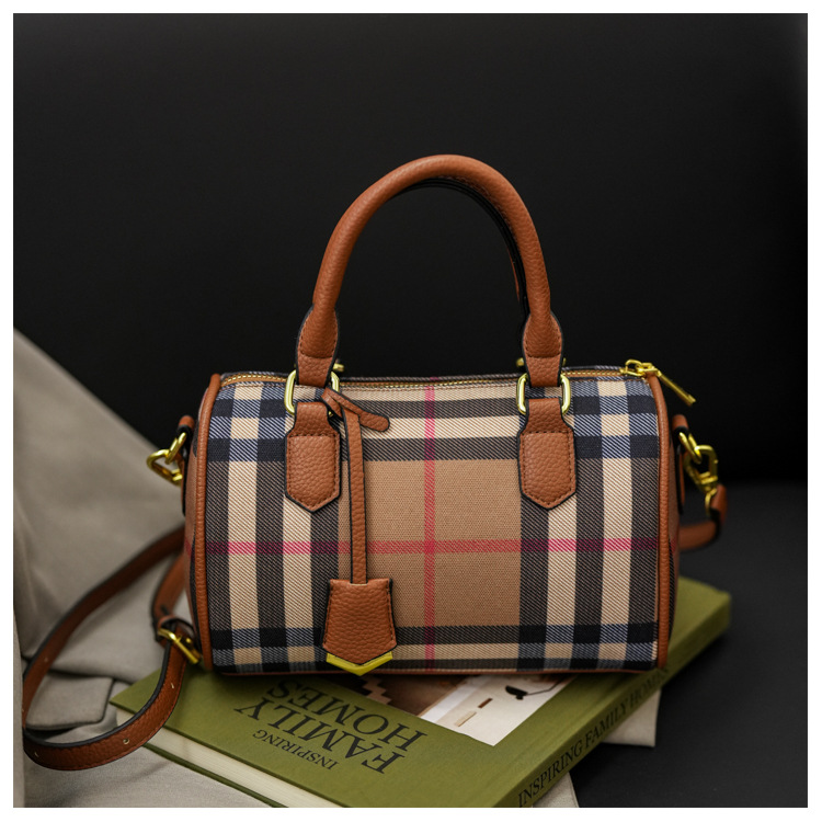 Free shipping new design trendy checkered women's handbag versatile retro simple shoulder bag elegant party commuting crossbody bag
