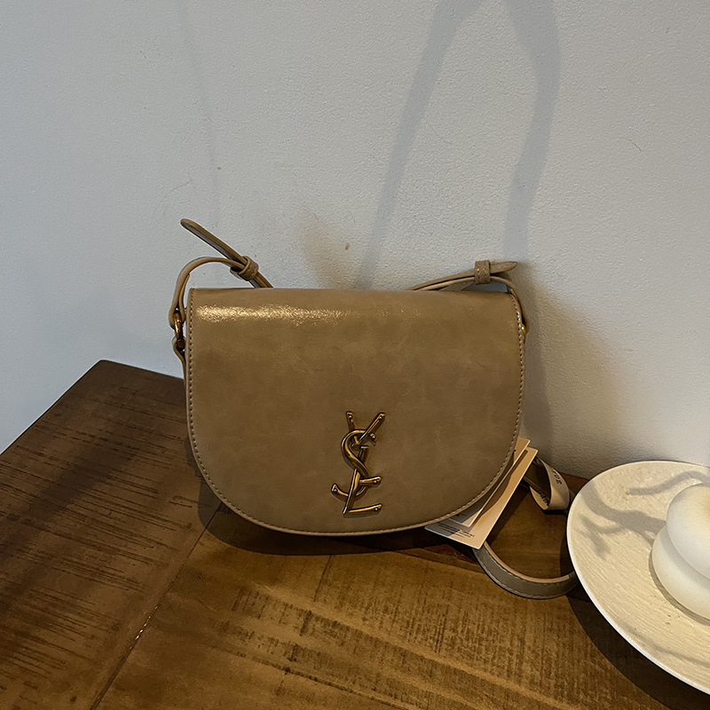 Designer Shoulder Bags for woman fashion casual soft bag outdoor daily bag vintage classic Hot trend Underarm bag