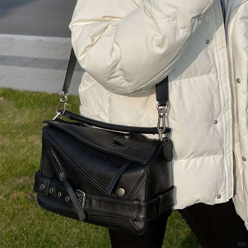 Pillow Women Texture Brand Large Capacity Commuter Punk Portable Motorcycle Bag Shoulder Side Pockets Crossbody Bags