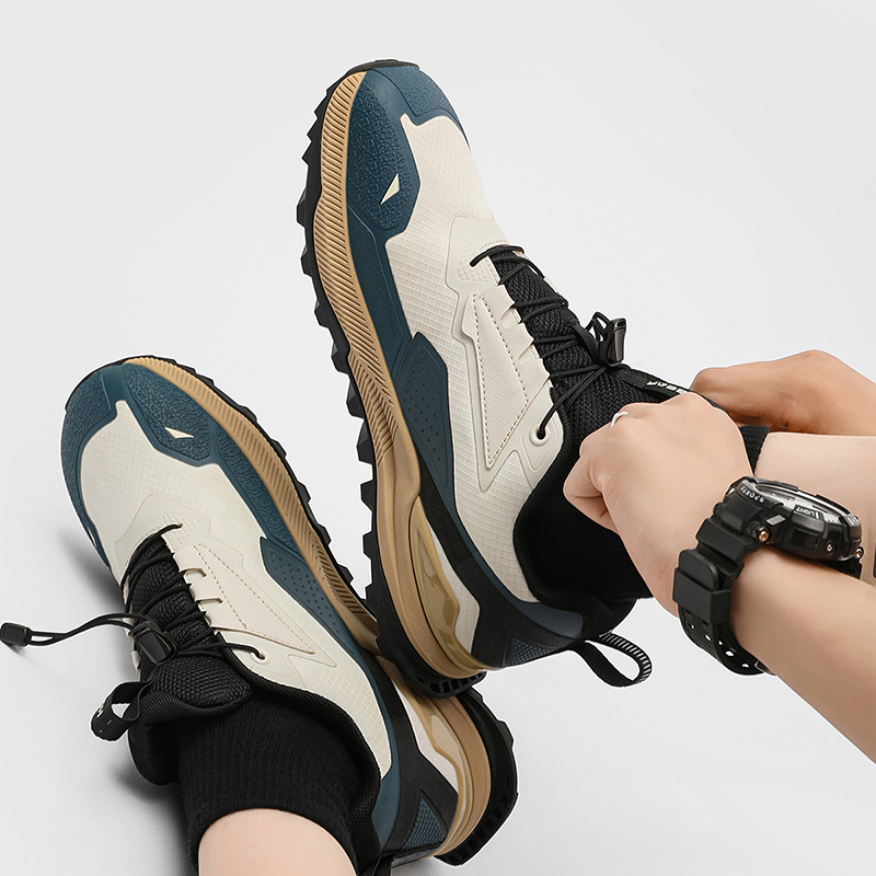 New men's wide - last off - road shoes, men's outdoor non - slip and shock - absorbing hiking and mountaineering sports shoes