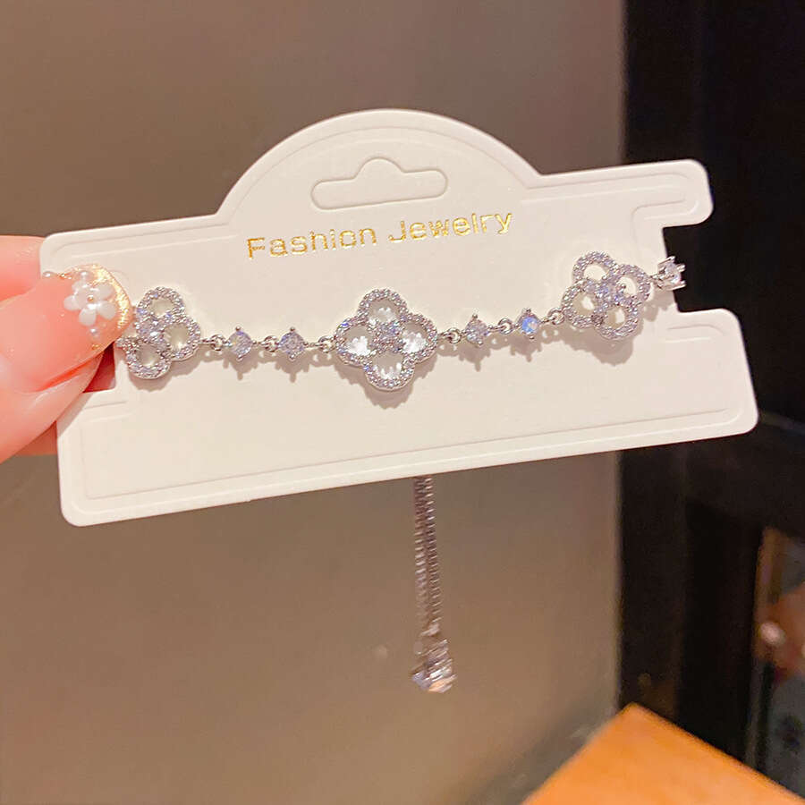 clover bracelet designer Zircon Rhombus Flower Pull Light High-end Sweet Versatile Elegant Personality Bracelet
