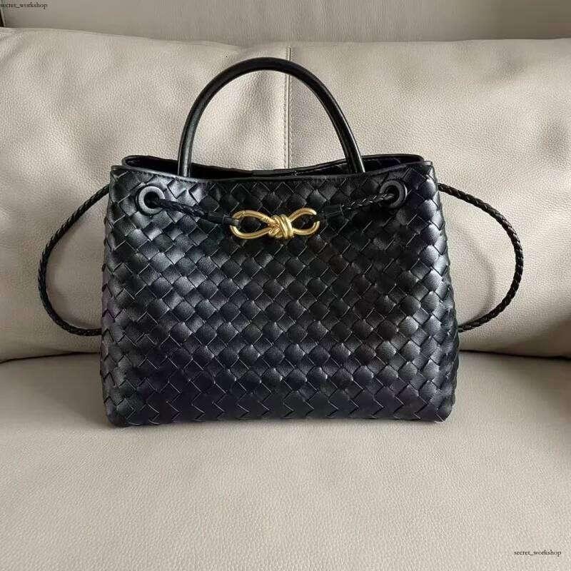 Designer Cowhide Material Small Andiamo Tote Shopping Bags Womens Real Leather Weave Handle Handbag Lambskin Black Purse Crossbody Shoulder Strap Bag bb1