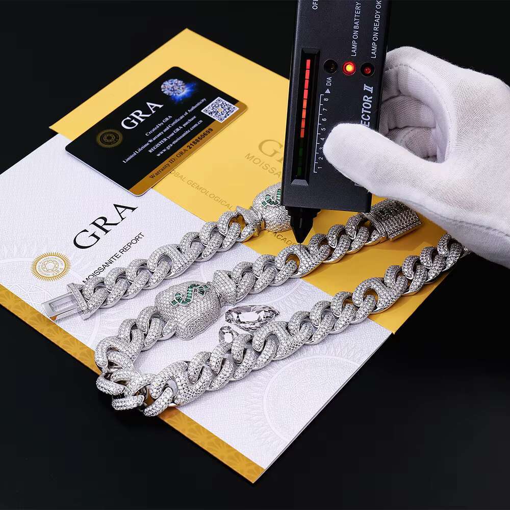 Luxury Designer Jewelry VVS Moissanite Necklace Money Bag Pig Nose Design White Gold Plated Green Hip Hop Style Fashion High Quality GRA Tested