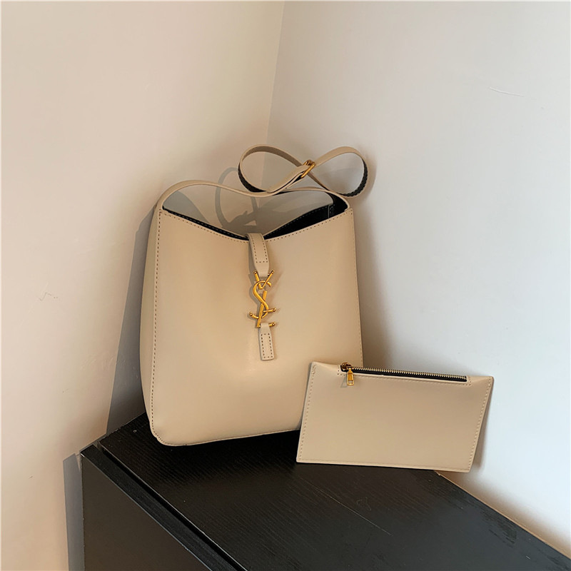 Designer Shoulder Bags for woman fashion casual soft bucket outdoor daily vintage classic Hot trend black white khaki Underarm bag