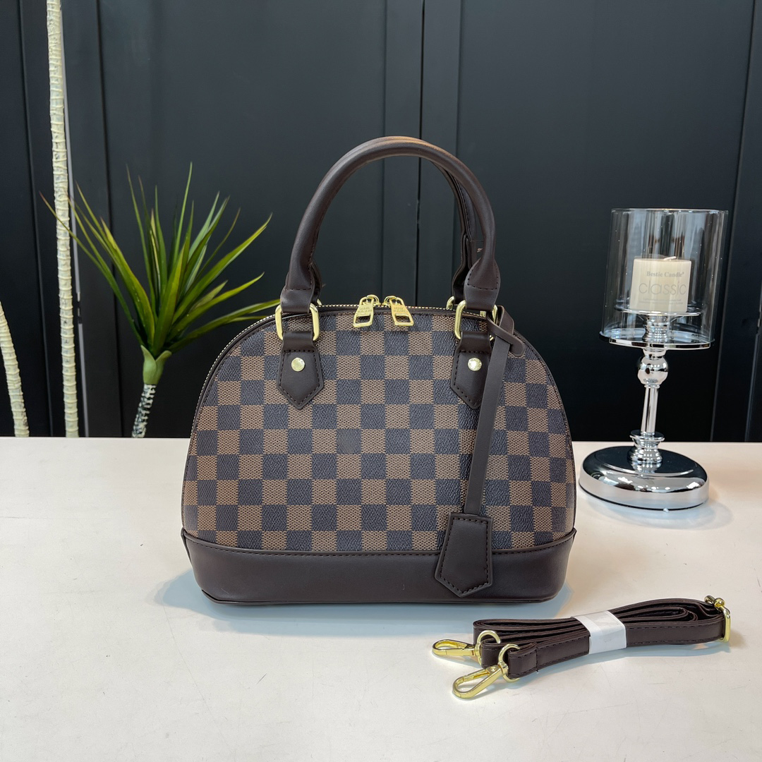 Fashion Classics Handbag Crossbody shell bag Various patterns checkered letter monogram Roomy for essentials ideal for casual chic looks Trendy accessories