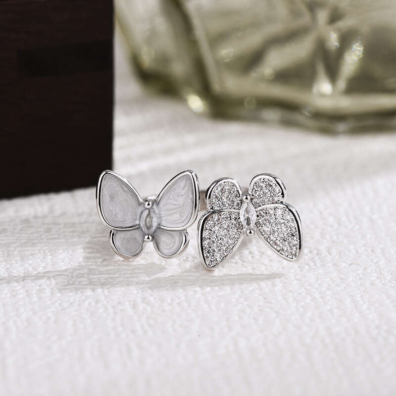 DHCollections Stylish Open Adjustable Ring Double Butterfly Inlaid With Mother Of Pearl And Rhinestones Elegant Womens Jewellery