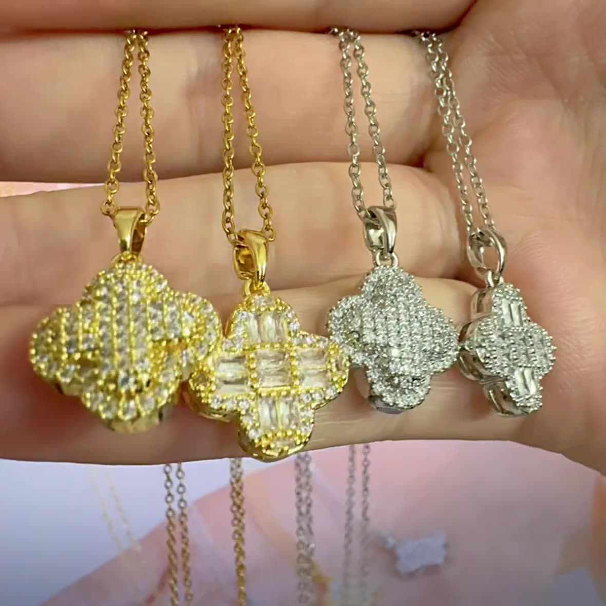 Ho Luxury jewelry designer necklace ianium seel plaed wih 18K gold classic square sugar clover pendan high-end collarbone moissanite chain accessory d - view 3