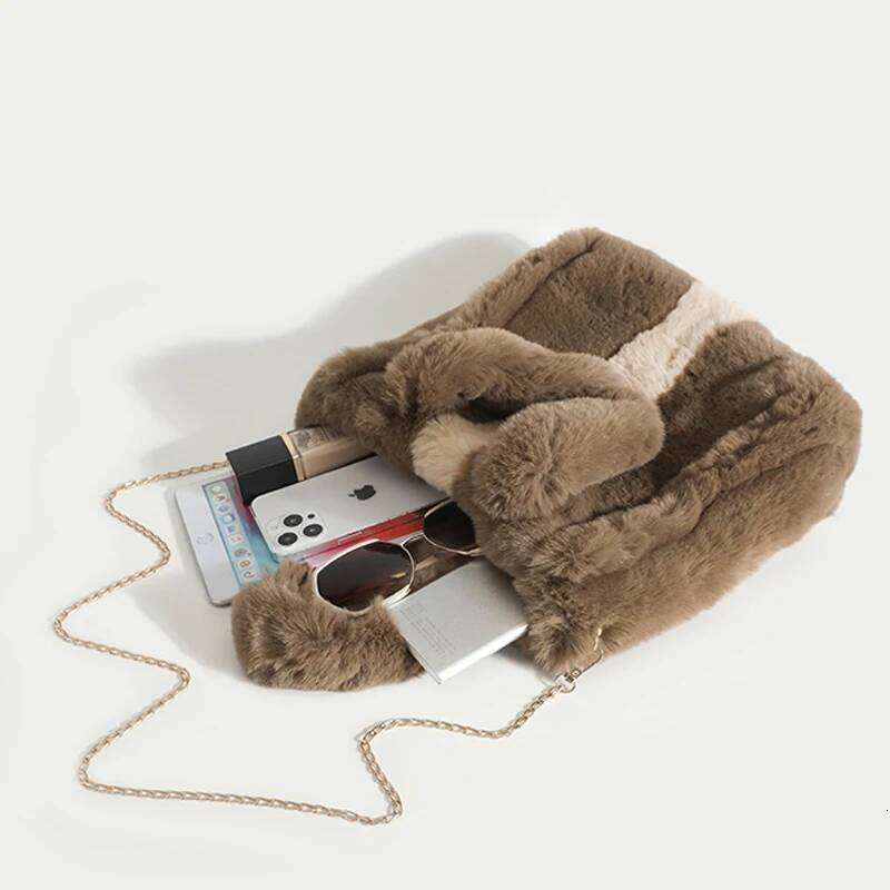 Designer Bags Winter Wool Handbag Color Contrast Versatile Purses And Handbags Large Plush Tote Bag Vintage Pluffy Shoulder Crossbody Bags