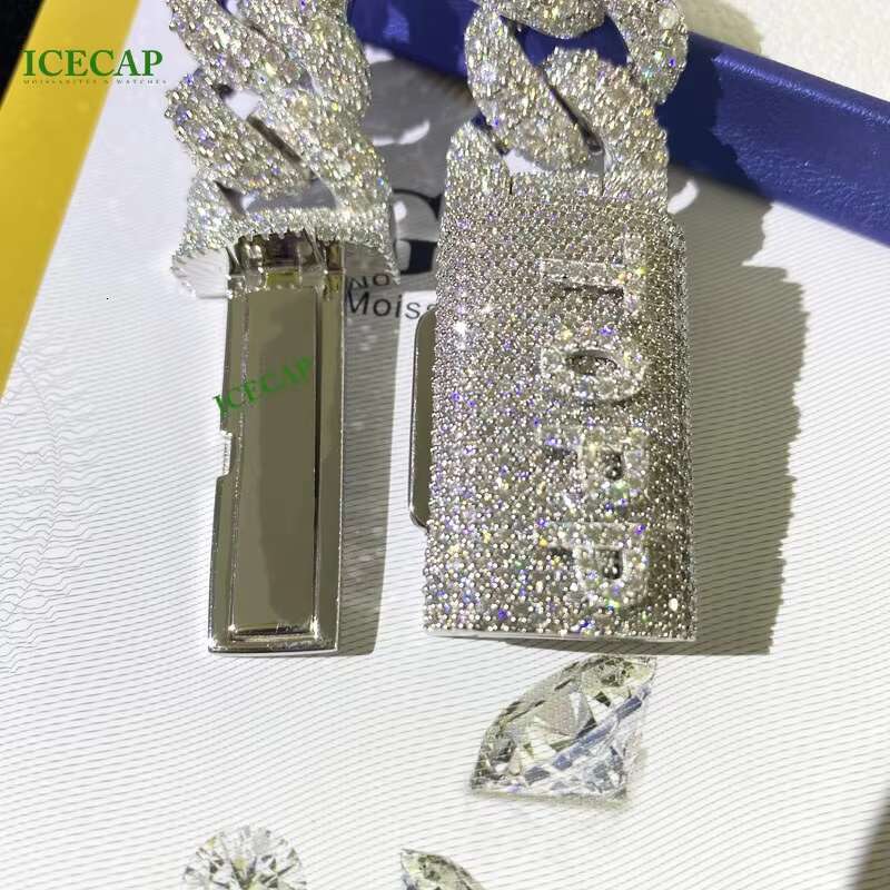 Sophisticated Hip-Hop Inspired Accessory - Dazzle with a Collar of Real Moissanite Gemstones