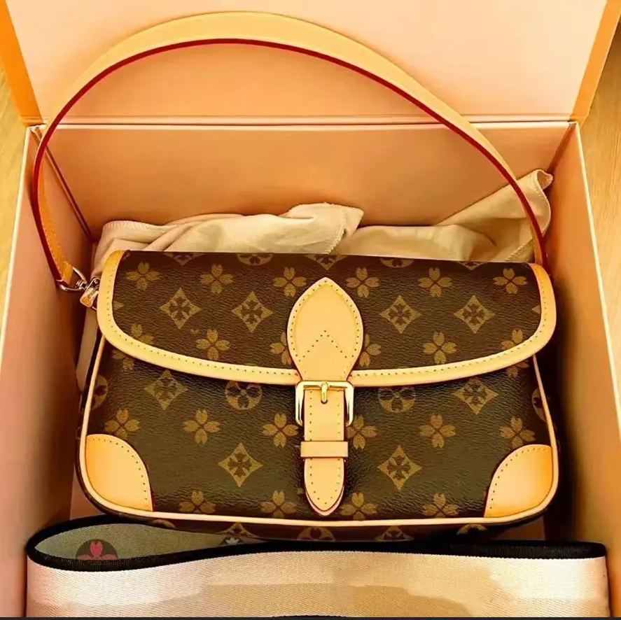 Designer Bag Embossed Flower Large Capacity Totes Bags Fashion Sac Femme Leather Women Shoulder Bags Messenger Luxurys Handbag Ladys Purse 123