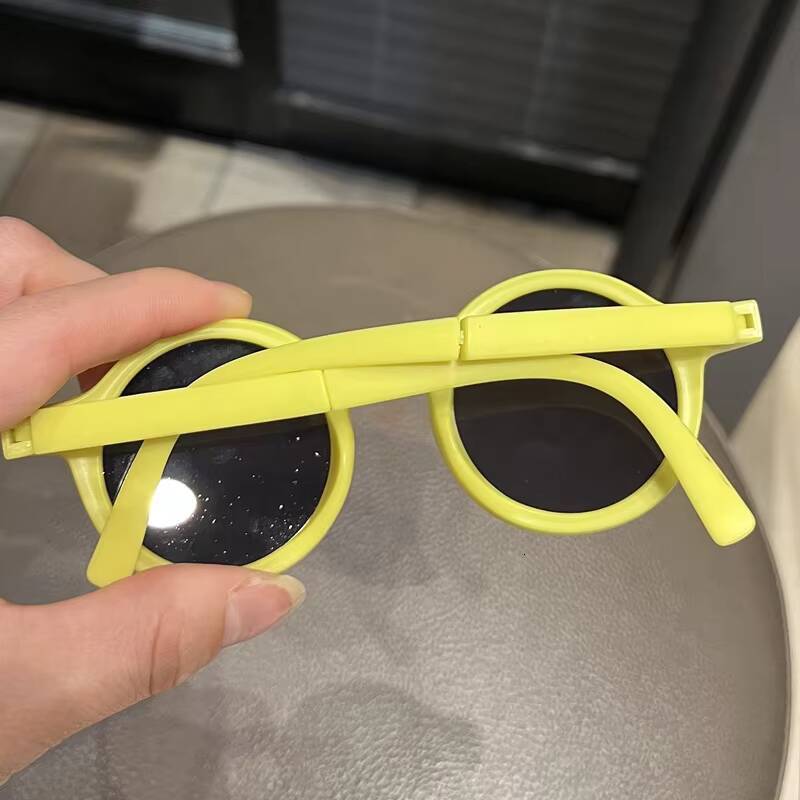 New Childrens Folding Sunglasses Children Candy Colored Round Sun Glasses Cute Baby Kids Protective Eyewear UV400 Gafas De Sol ddmythur Z260305