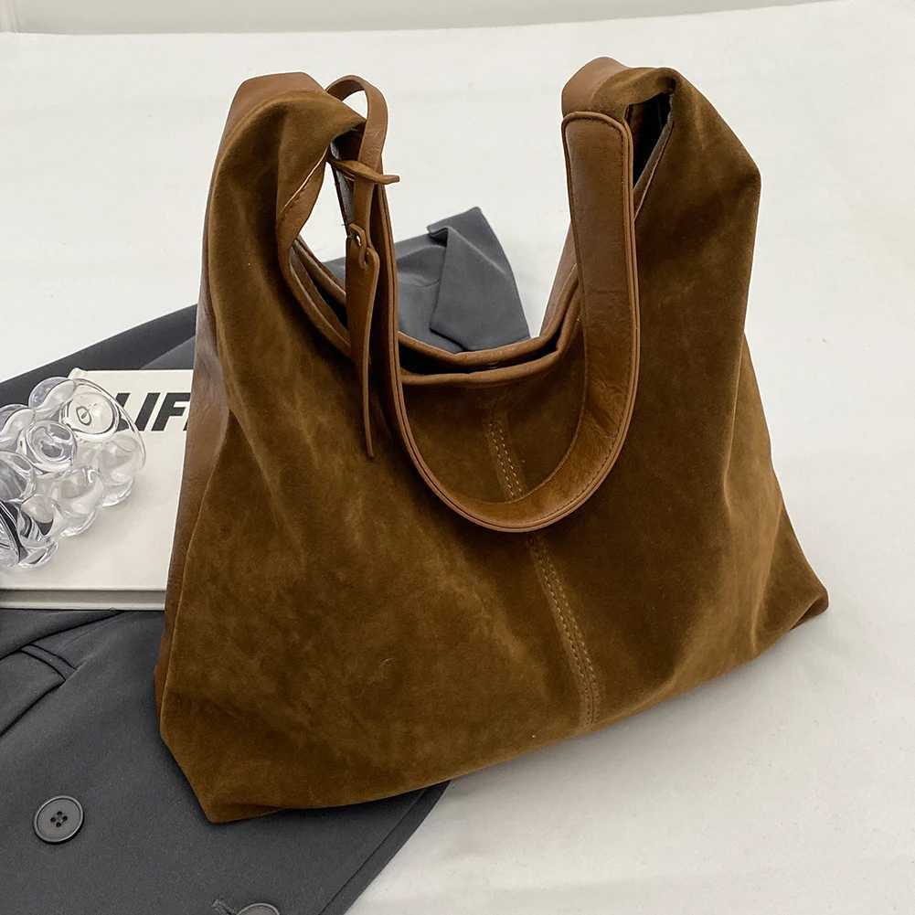 Women Suede Hobo Bag Slouchy Shoulder Bag Magnetic Closure Retro Handbag Large Capacity Purse for Work Travel XJ250704