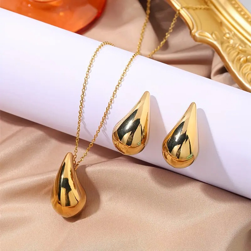Jewelry Niche Simple High-End Necklace And Earrings Set Smooth Water Drop 3D Pendant Accessories