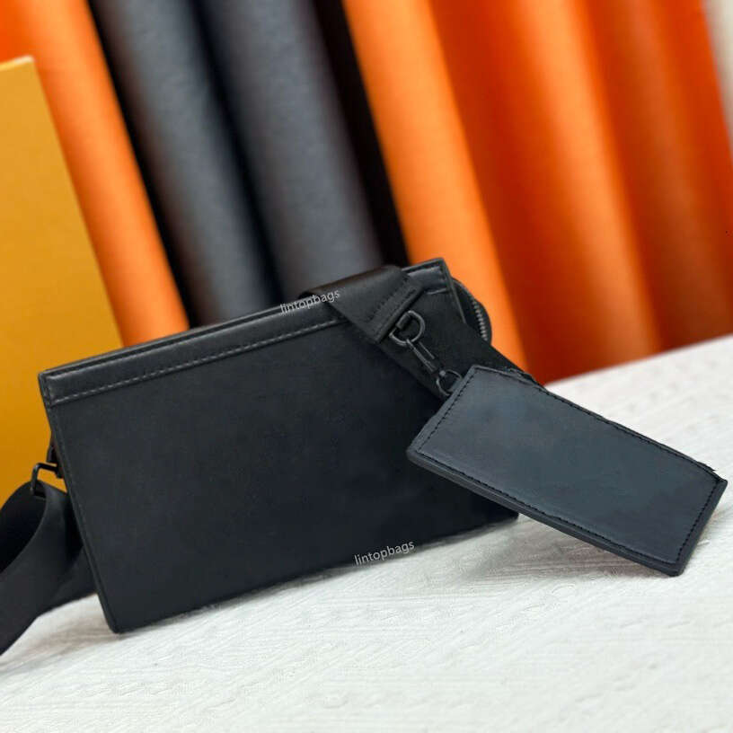 Fashion Wearable Wallet Message Bag canvas Leather Mens Designers Cross Body with Pochette Envelope Shoulder Bags Purse chest bag phone bag postman bag