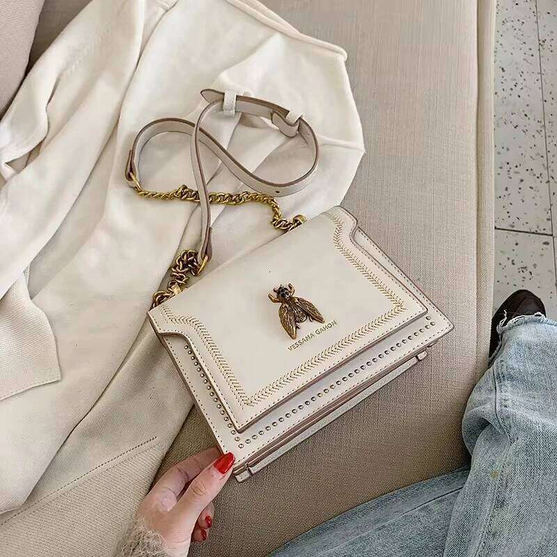 Designer Bags Luxury Handbag 2025 New Retro Bee Female Shoulder Bag Simple High Quality Leather Designer Crossbody Bags