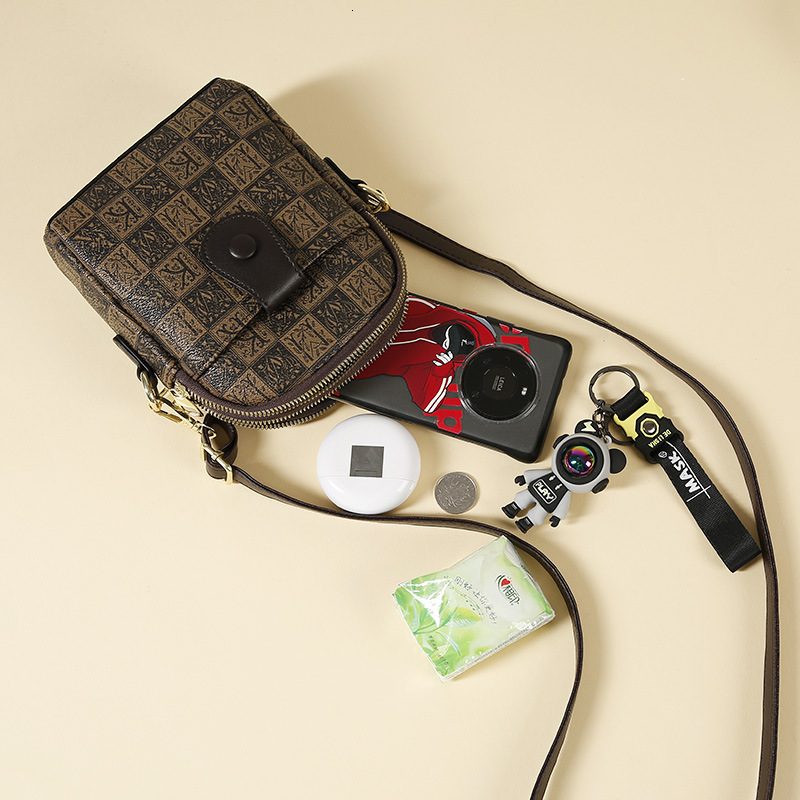 Free shipping designer Phone Bag for Women Crossbody Bag 2025 New Fashion Versatile Vertical Shoulder Bag Lightweight Printed Retro Mini Small Bag