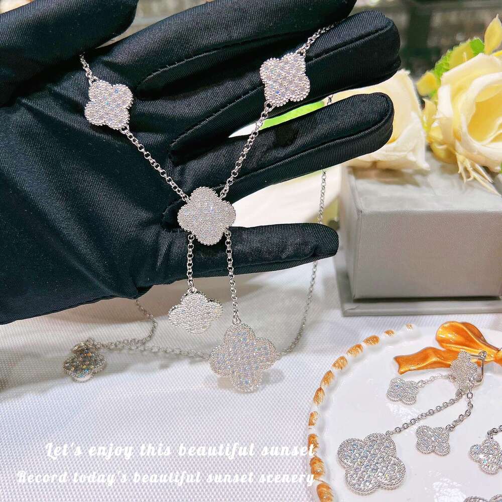 Full Dia Four-Leaf Flower Necklace Pendant Long Chain Set Elegant Fairy Earrings Studs Style Bracelet Jewelry ab2