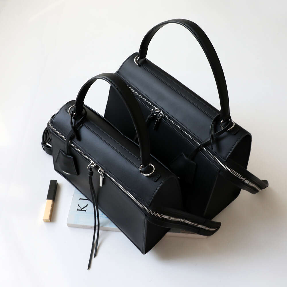 Luxury designer high-end commuter shoulder crossbody leather women's simple large-capacity handbag