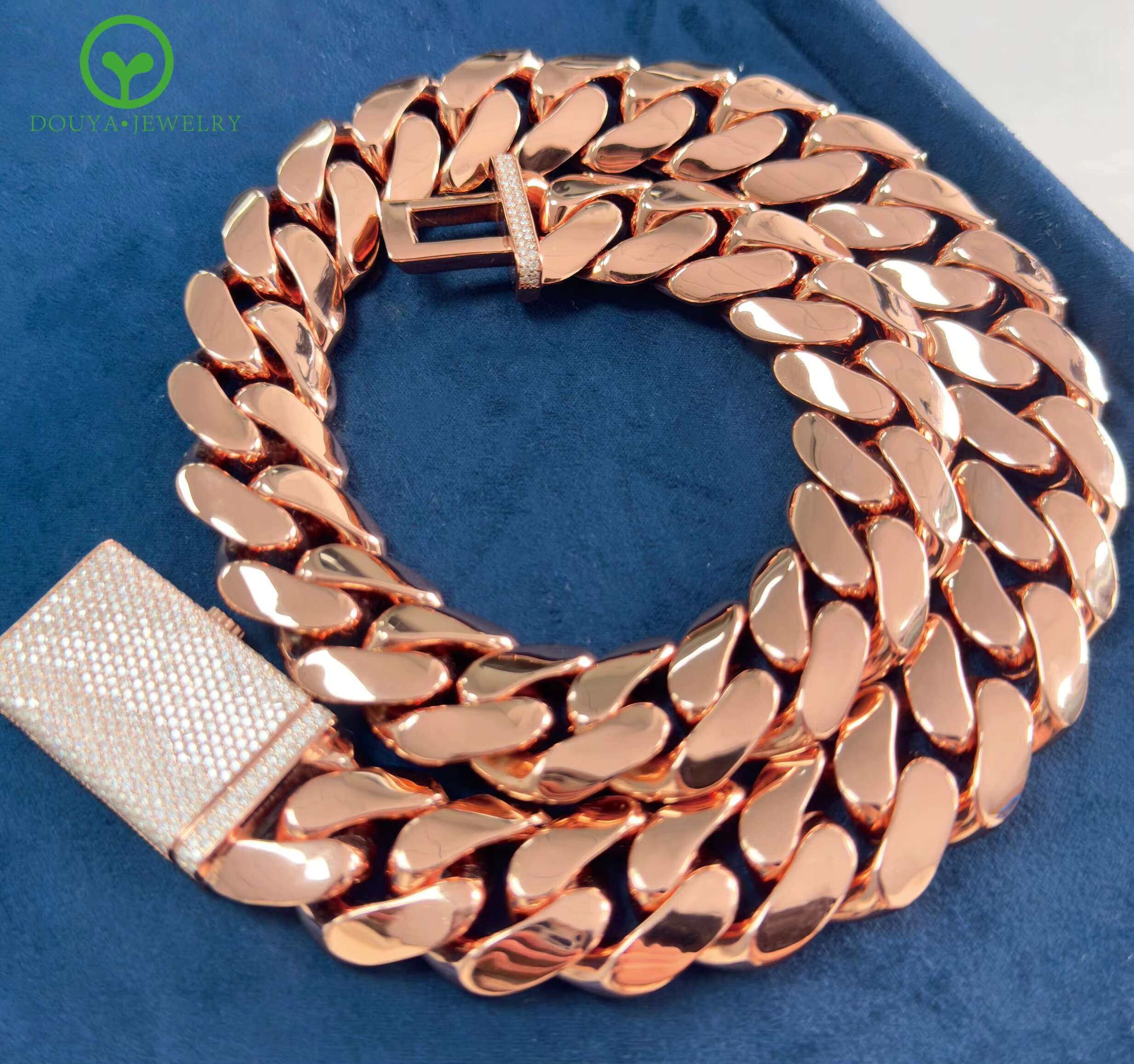 New Arrivals Heavy Chain Moissanite Lock Rose Gold Plated 24MM Miami Cuban Link Chain Men Chain Necklace Rapper Jewelry Woman