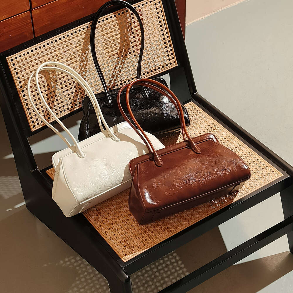 Luxury designer French underarm luxury women's customizable embossed cowhide one-shoulder handbag