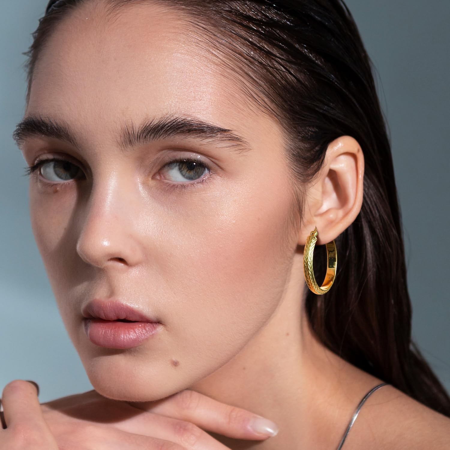14K Gold Women's Wide Hoop Earrings Chunky V-Engraved Design 25MM/30MM Sizes