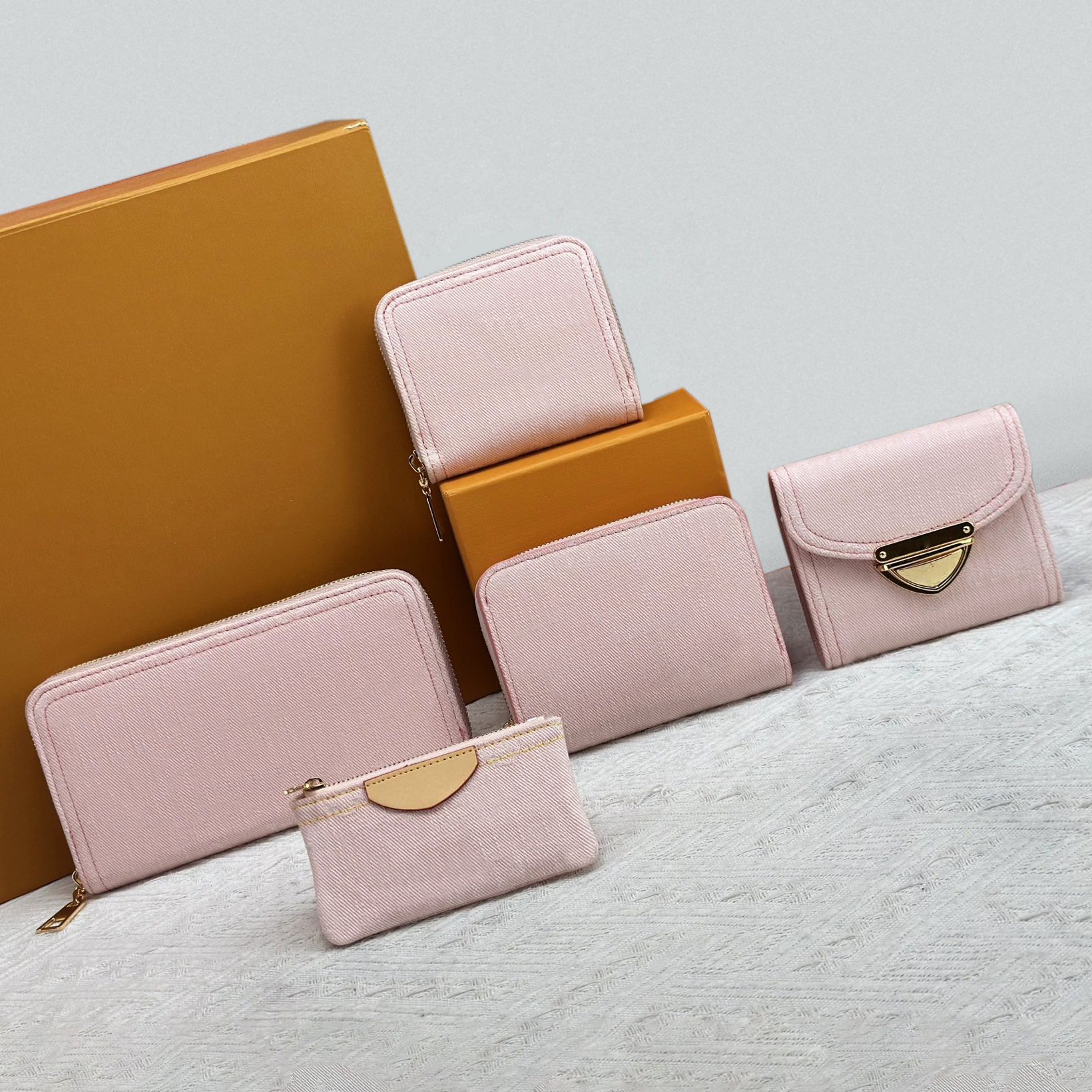 Luxury Designer Pink Denim Wallet Cardholder Wallet Coin Purse Key Holder Folding Wallet Folding Wallet New Tide Hot Pink Wallet Stylish Hundred Denim purse with box