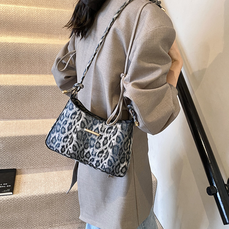 Fashion trend casual fashion European and American leopard print trend color block shoulder bag handbag designer bag women s armpit bag